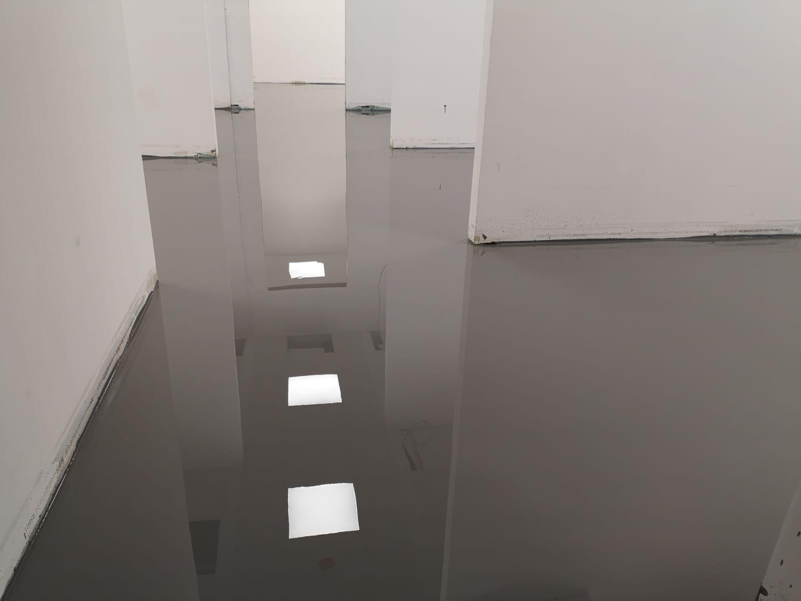 ryvesto epoxyfloor pas + catalizzatore -  resina epossidica autolivellante bicomponente - nero - bianco - colori ral a richiesta - kg 5+0,700 - foto 4